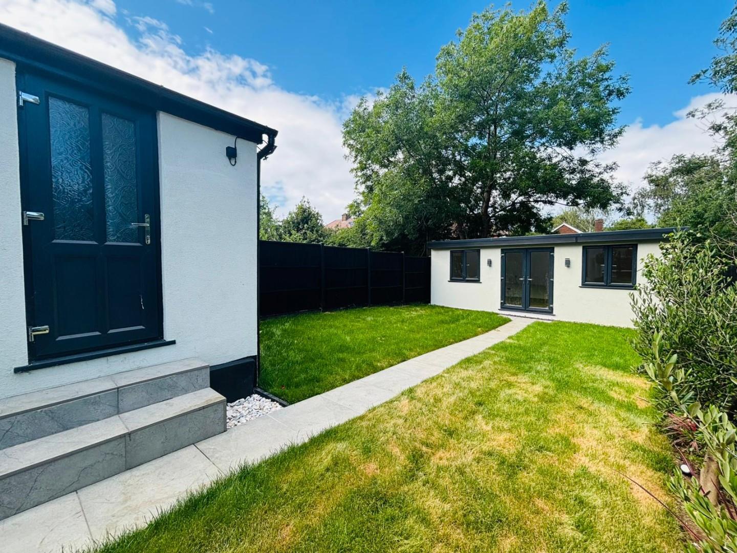 Stoneyfields Lane, Edgware, HA8, Edgware